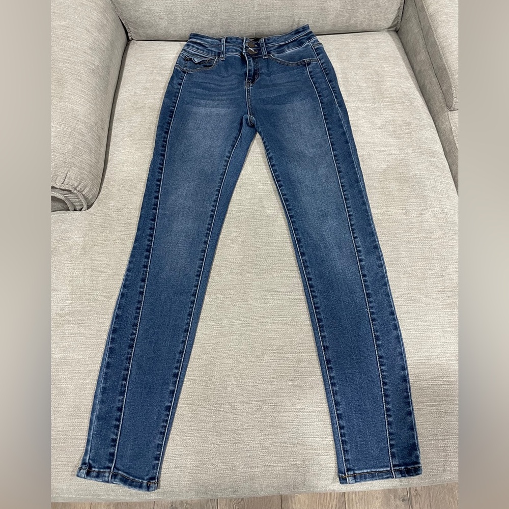 BRAND NEW: BBJ Los Angeles Women’s Skinny Jeans (Double Button)